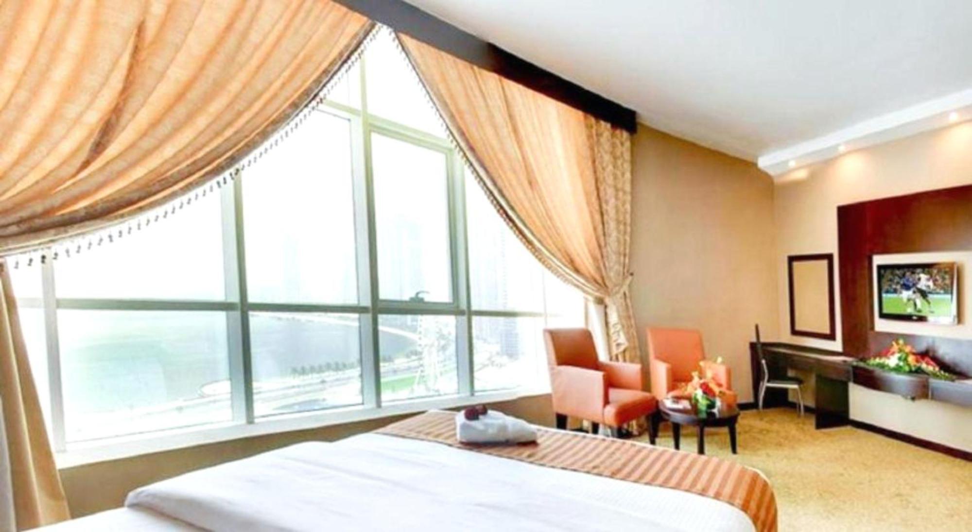 Aryana Hotel Sharjah Exterior photo